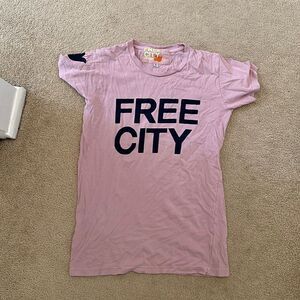 Free City Tee Small vintage NEW
